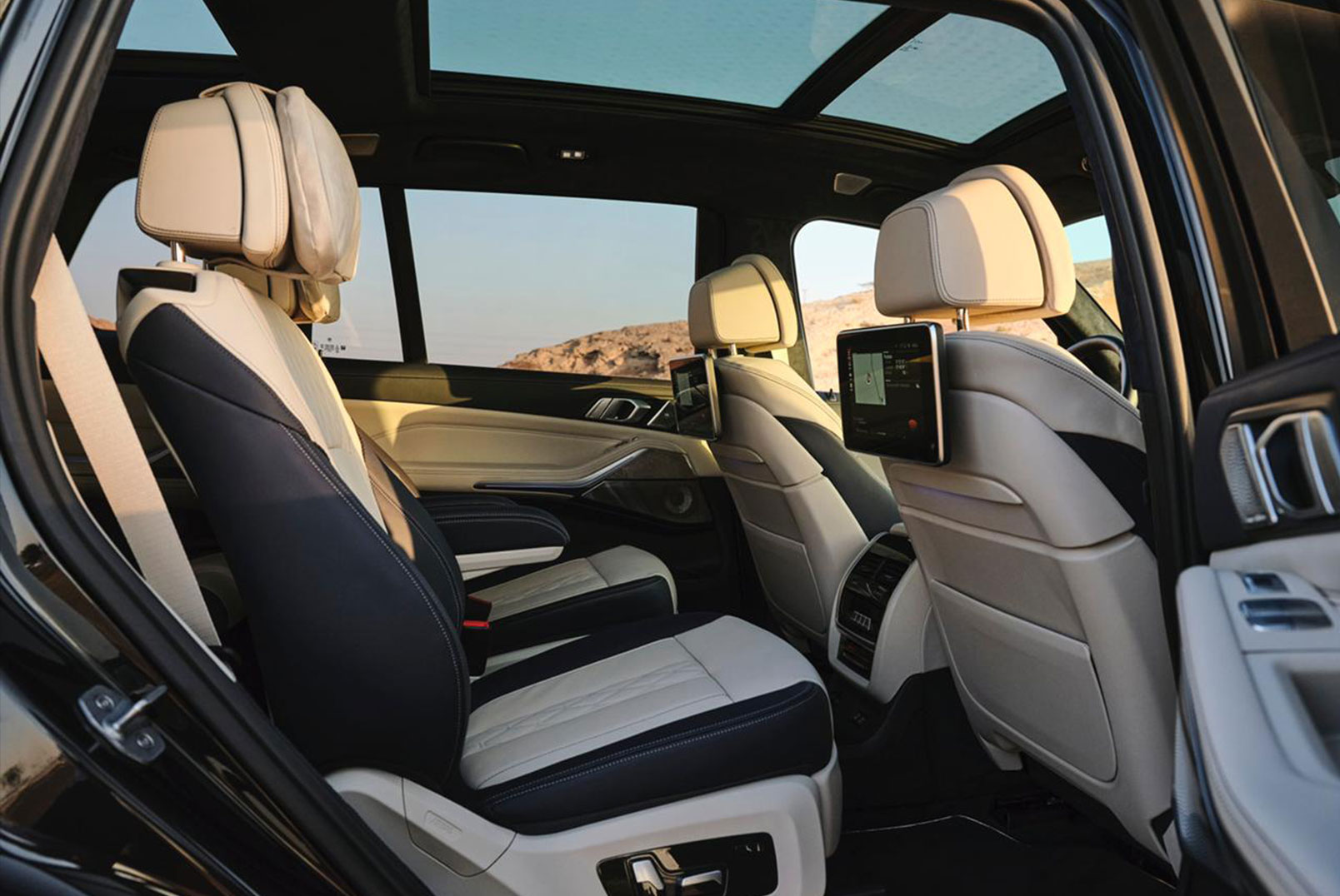 BMW X7 M50I